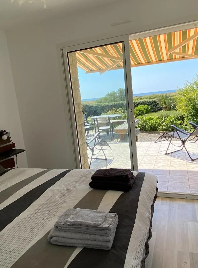 Holiday home Maison Face A L'Ocean Sarzeau